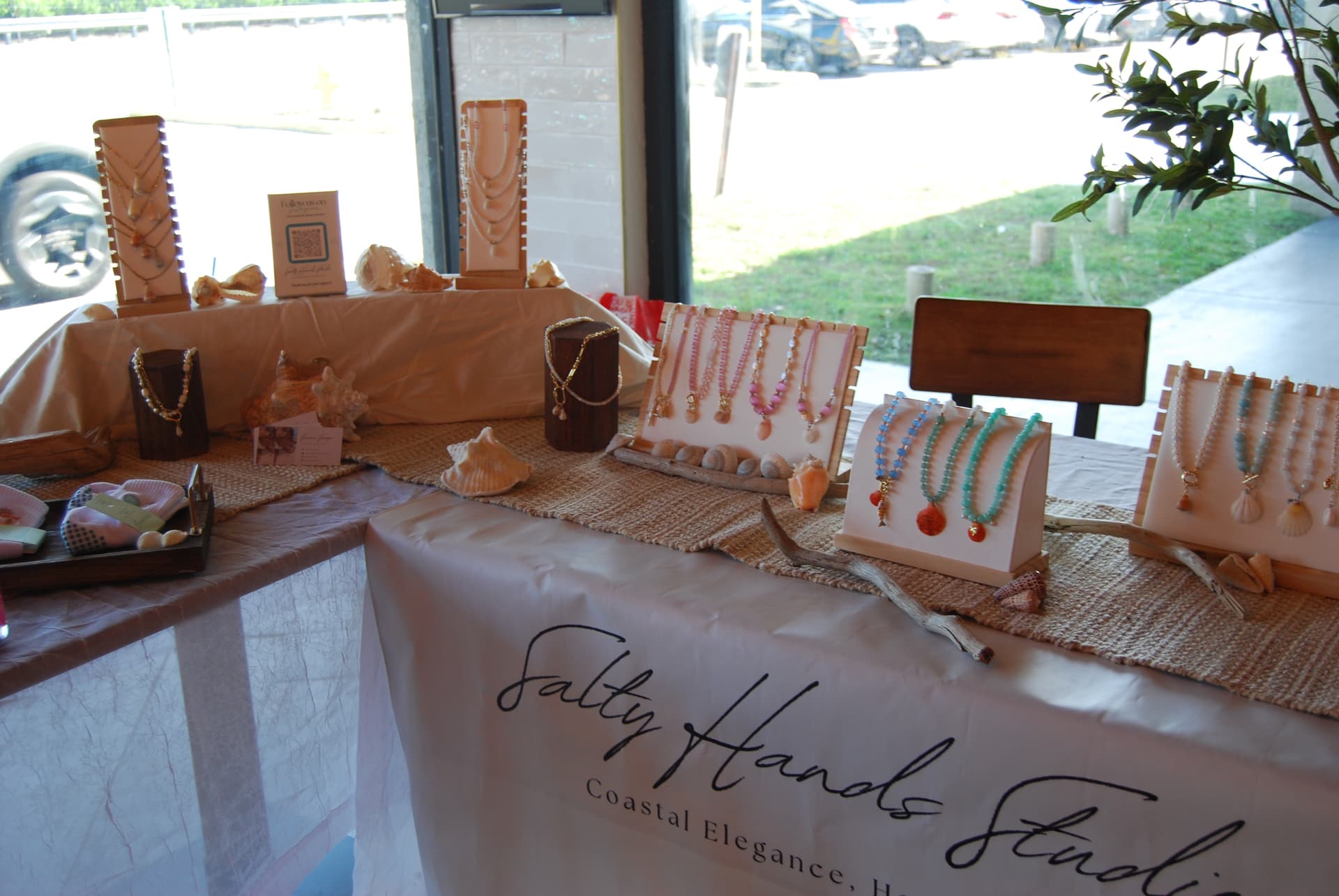 Glow Wellness vendor booth